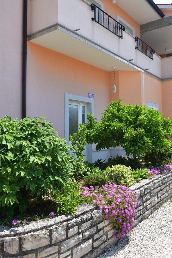 Apartman Fachin モトヴン エクステリア 写真