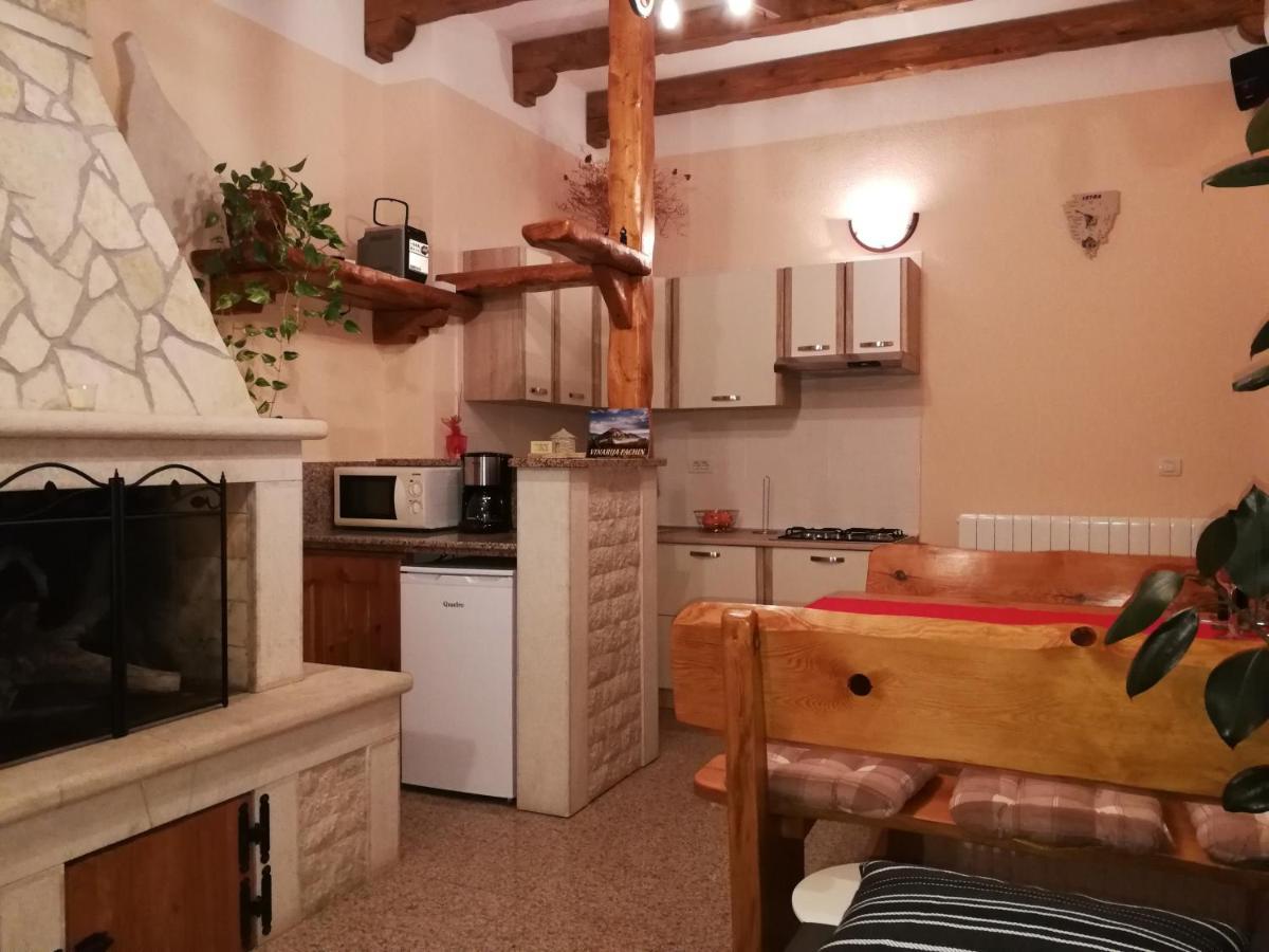 Apartman Fachin モトヴン エクステリア 写真